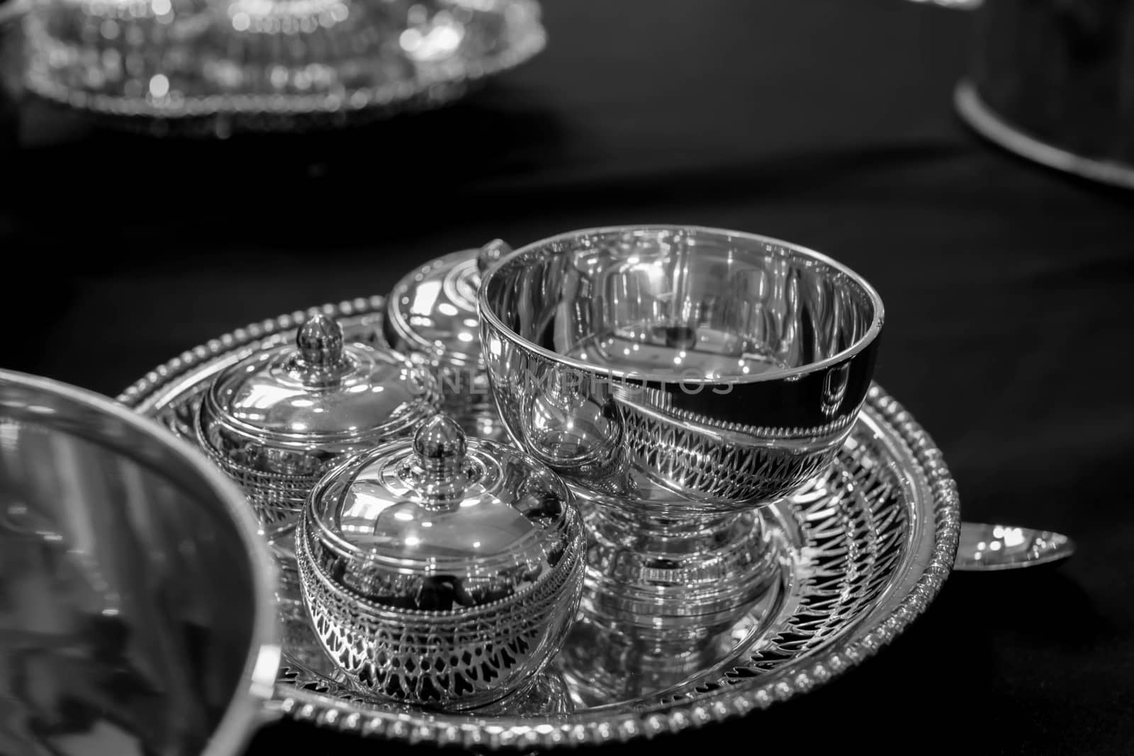 silverware black and white