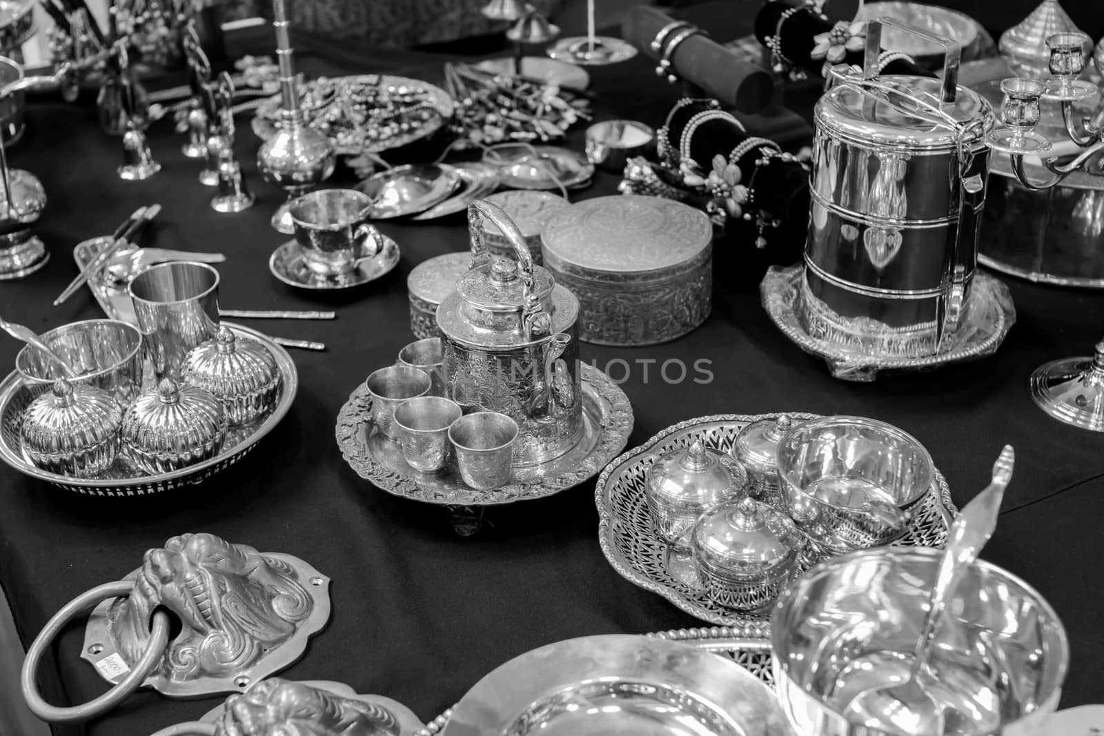 silverware black and white