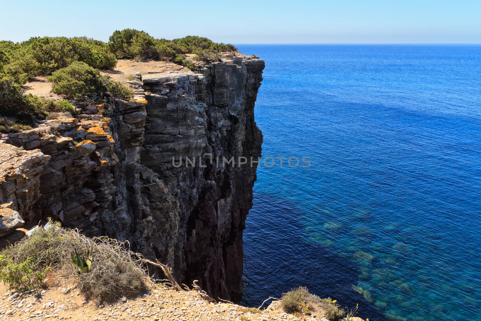 Mezzaluna cliff in San Pietro isle by antonioscarpi
