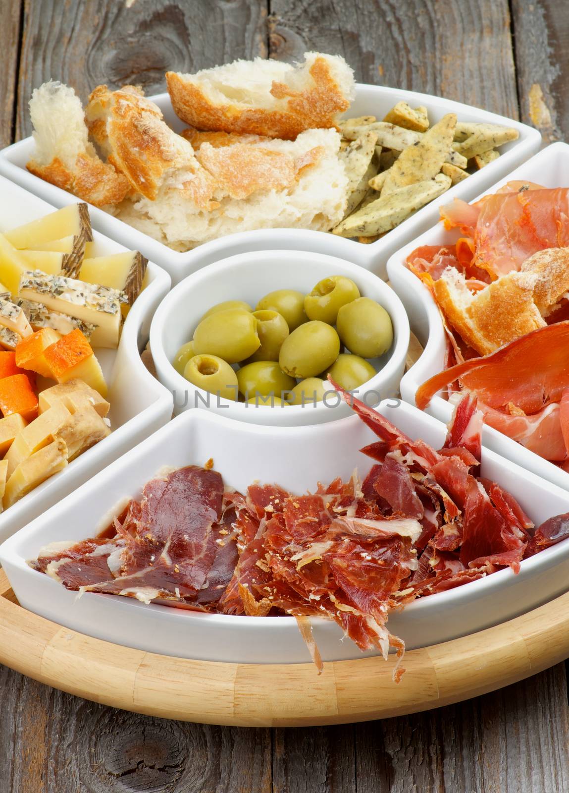 Spanish Snacks by zhekos