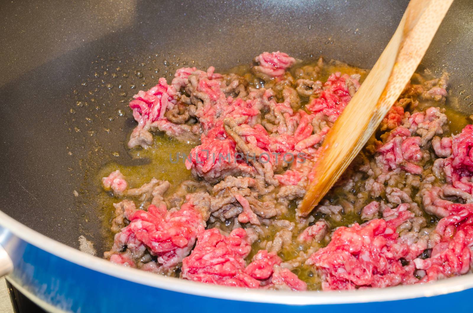 Sauté of fresh ground beef in the pan