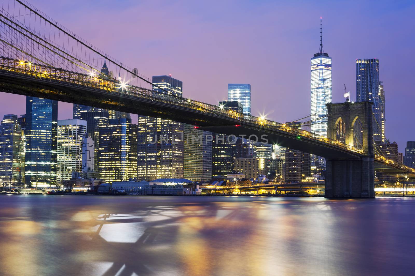 Brooklyn bridge at dusk, New York City