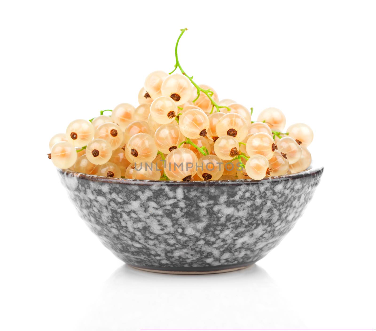 white currant in a bowl, on a white background