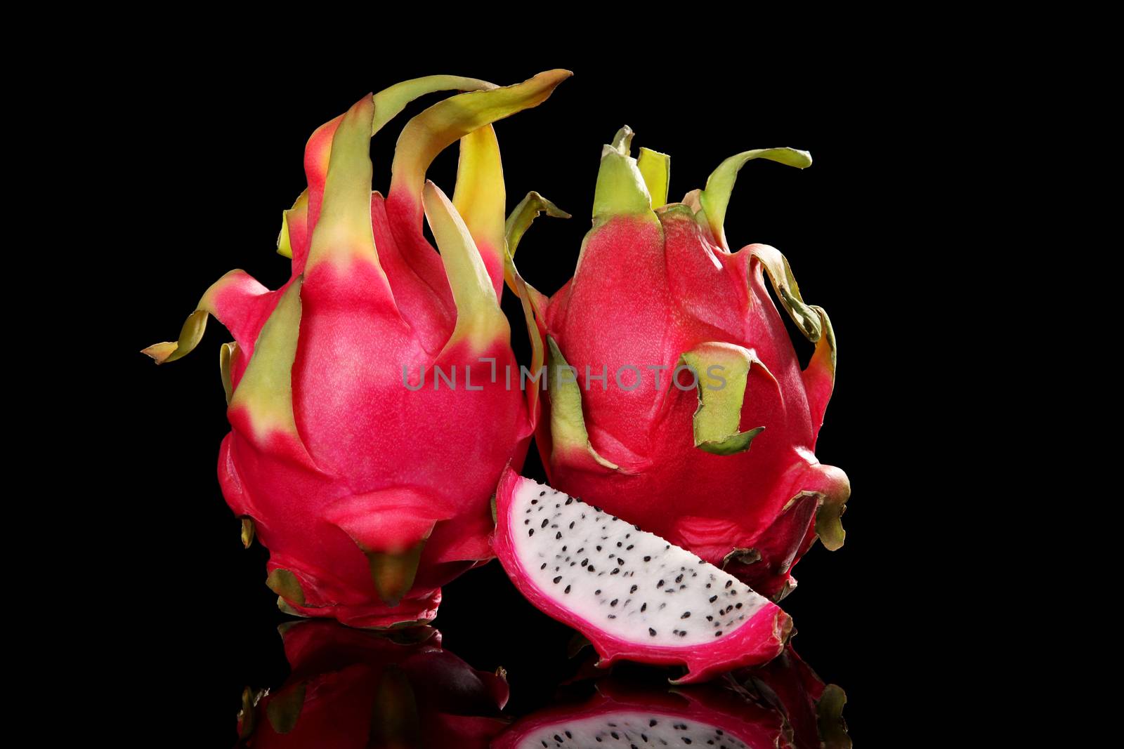 Dragon fruits. by eskymaks