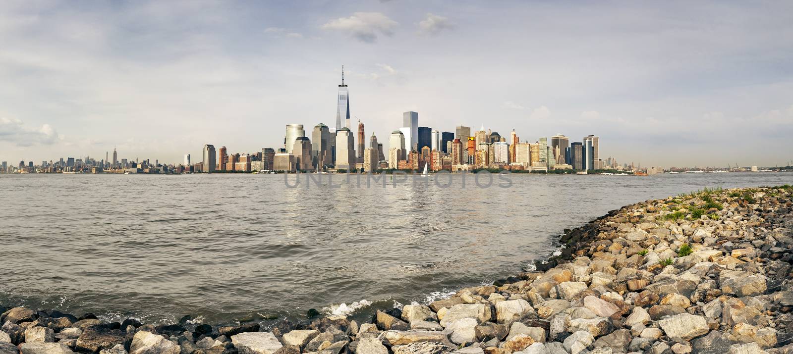 An image of the high rise buildings of new york