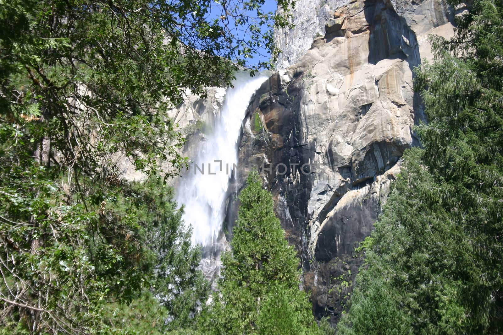 Yosemite Falls by bensib