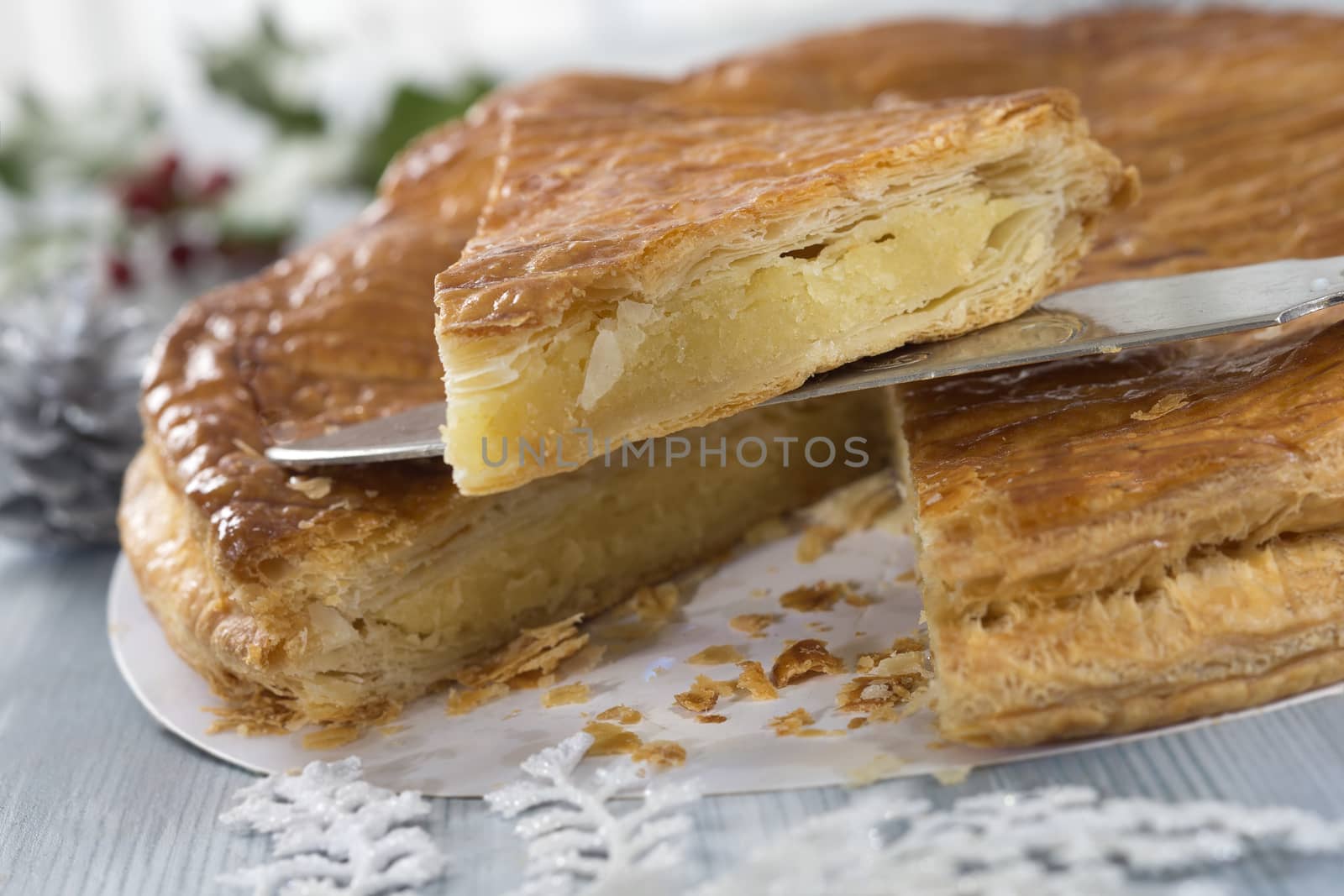 epiphany cake stuff with almond or chocolate