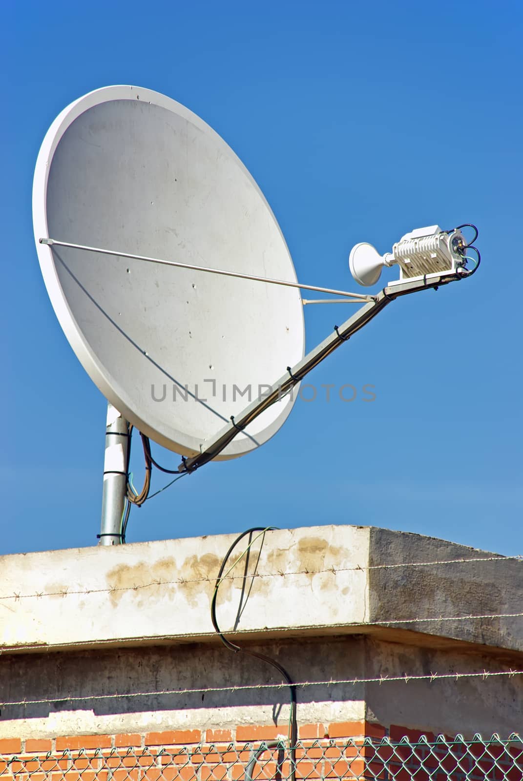 Parabollic Antenna to receive satellite signal