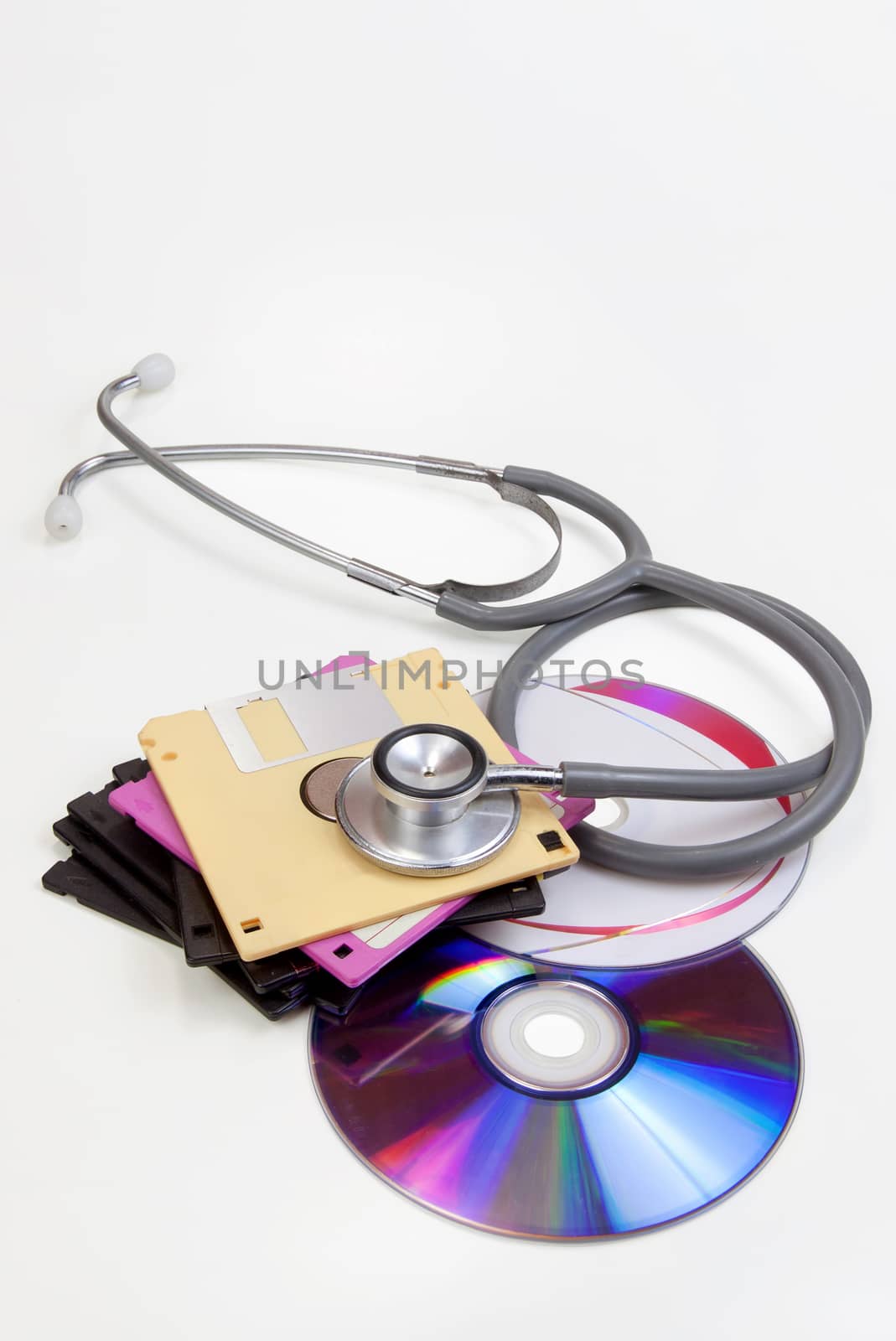 Diskettes and CD treatment by PeachLoveU