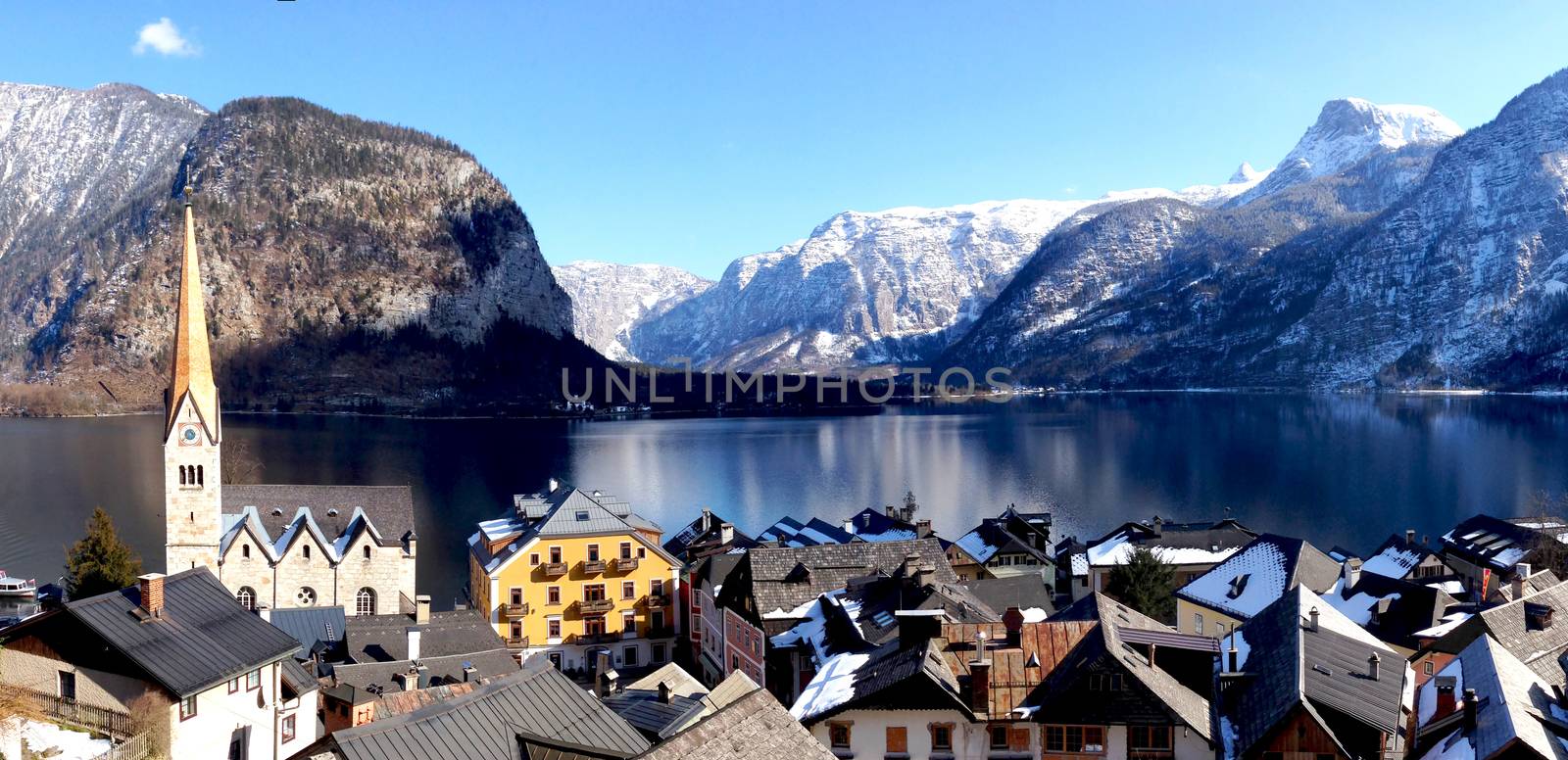panorama of old town city and lake in Hallstatt Austria