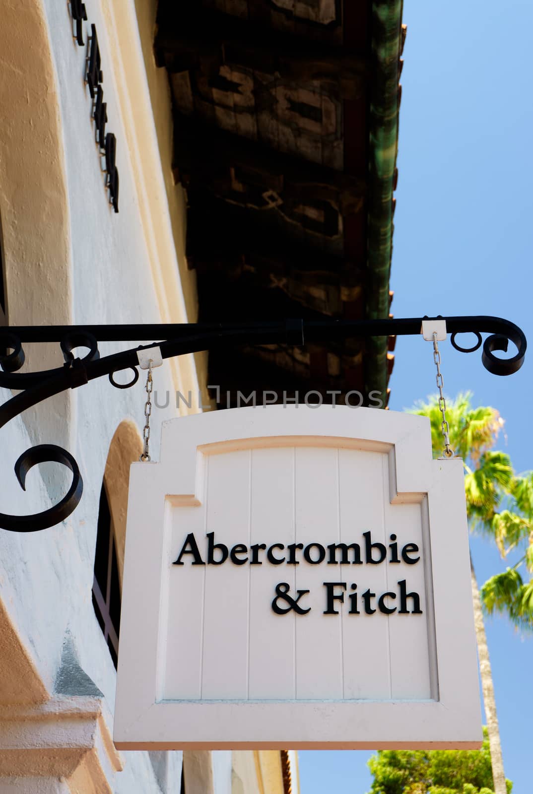 SANTA BARBARA, CA/USA - JULY 26, 2015: Abercrombie & Fitch store and sign. Abercrombie & Fitch is an upscale American retailer that focuses on casual wear for young consumers.