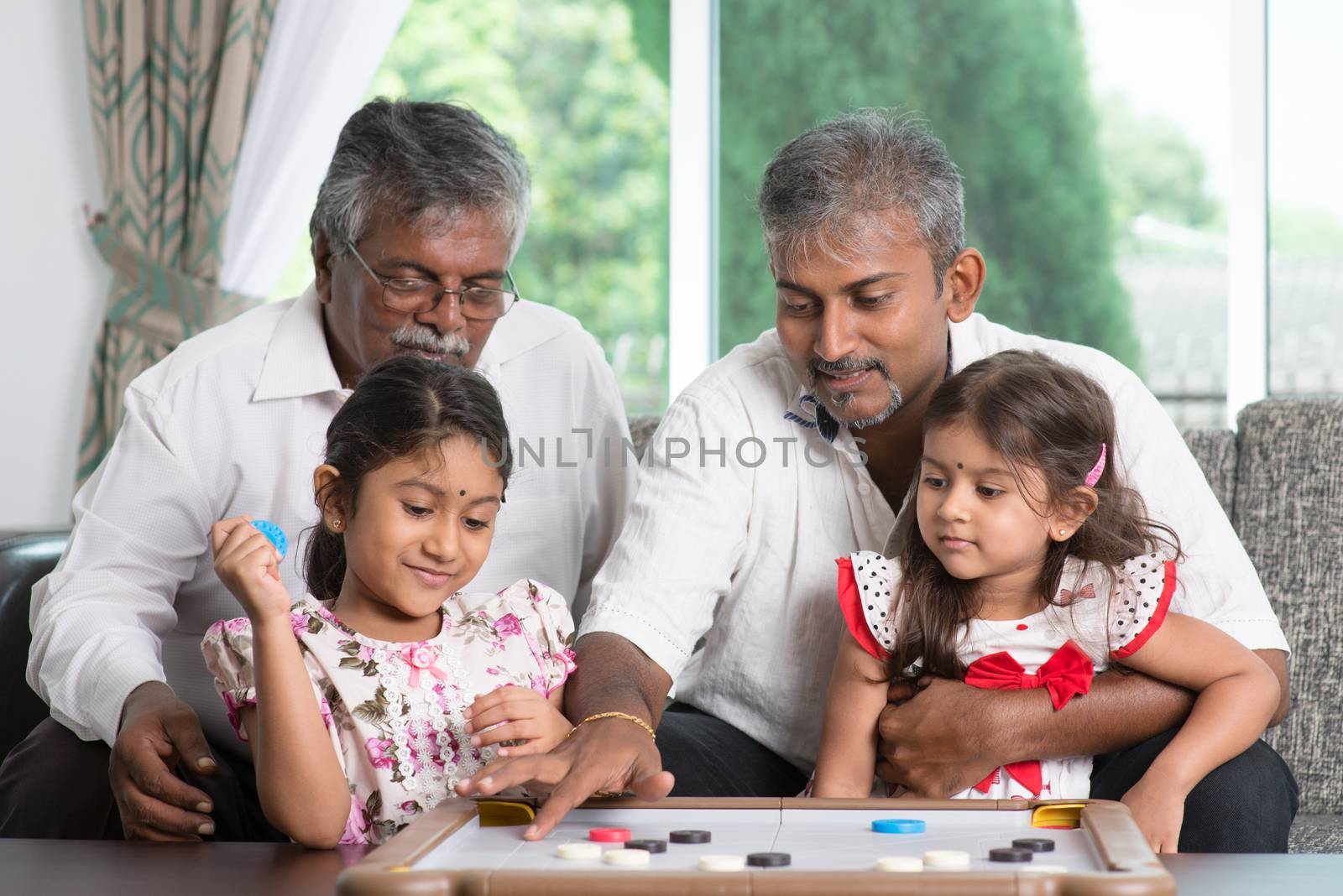Multi generations family playing games by szefei