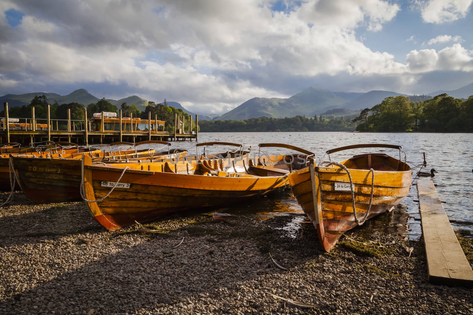 Rowing boats at Derwentwater in the evening light