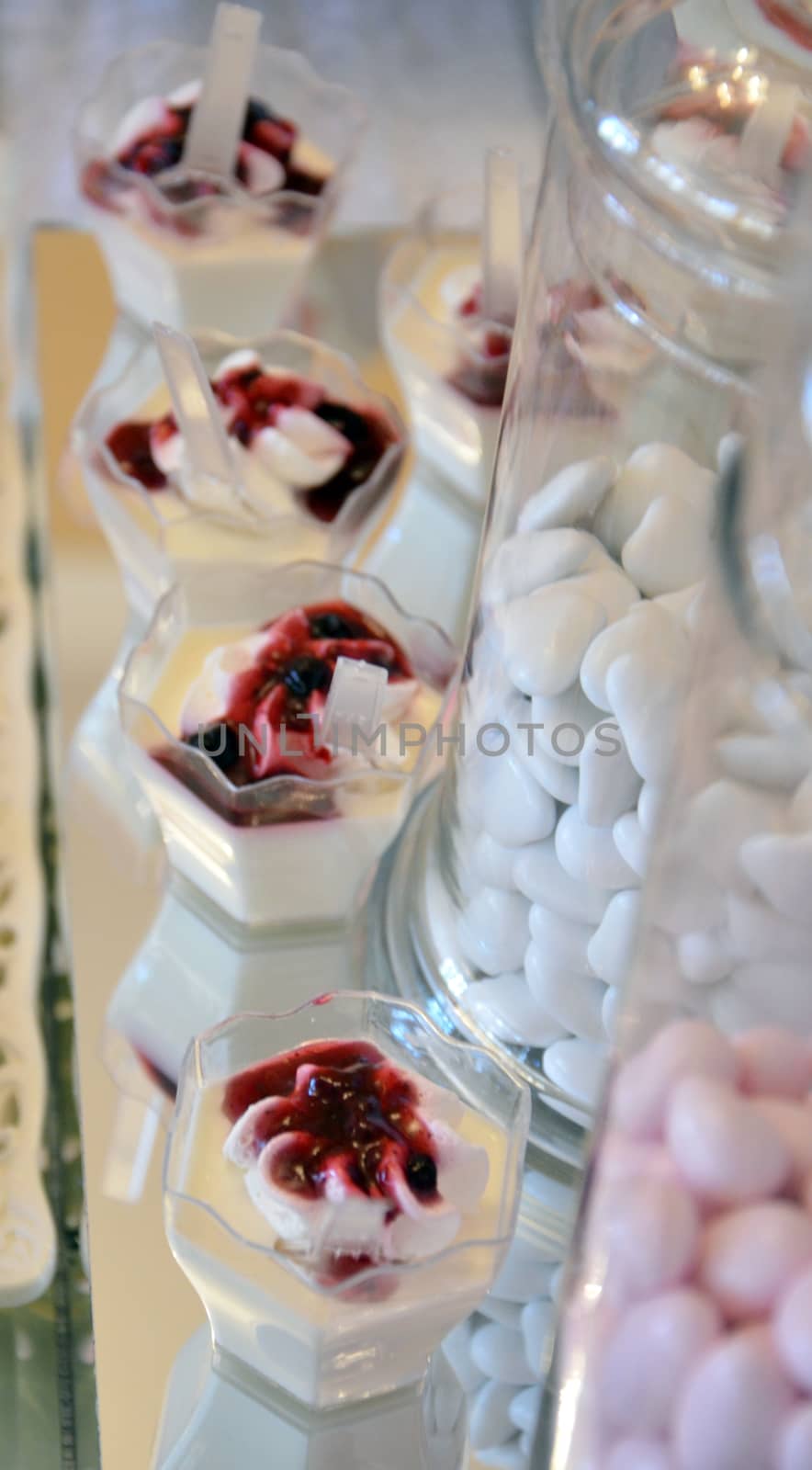 Picture of a birthday Cupcakes in a plastic cans