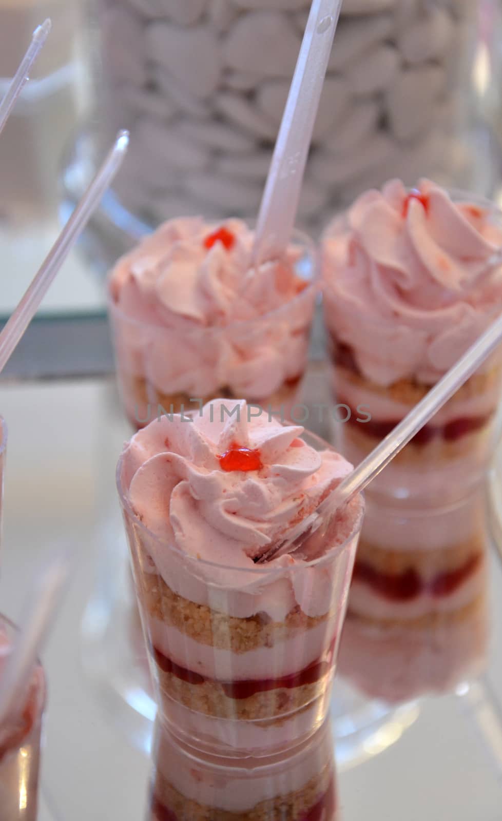 Picture of a birthday Cupcakes in a plastic cans