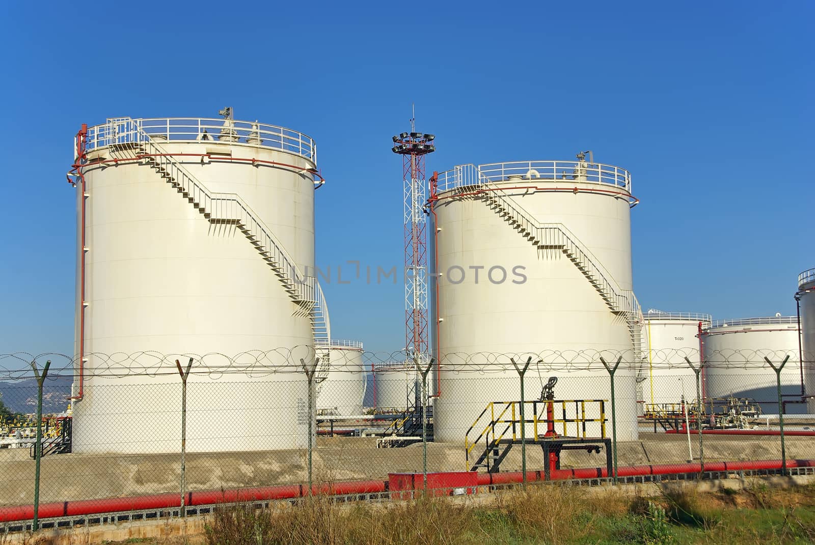 High capacity fuel tanks used for storage