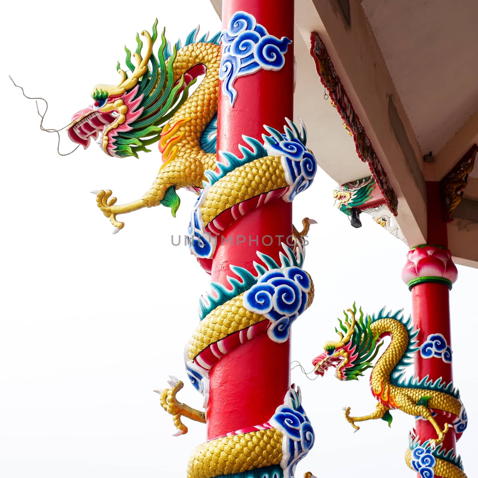 Chinese style of dragon decorate at column by pixbox77