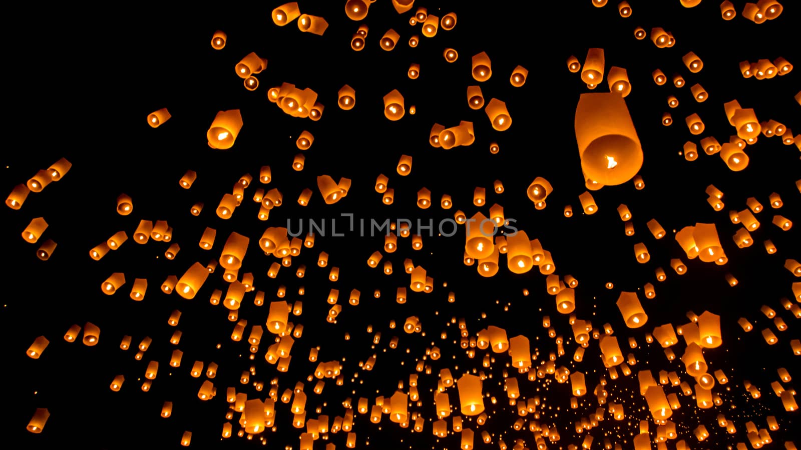 Floating lantern, Yi Peng Balloon Festival in Chiangmai Thailand