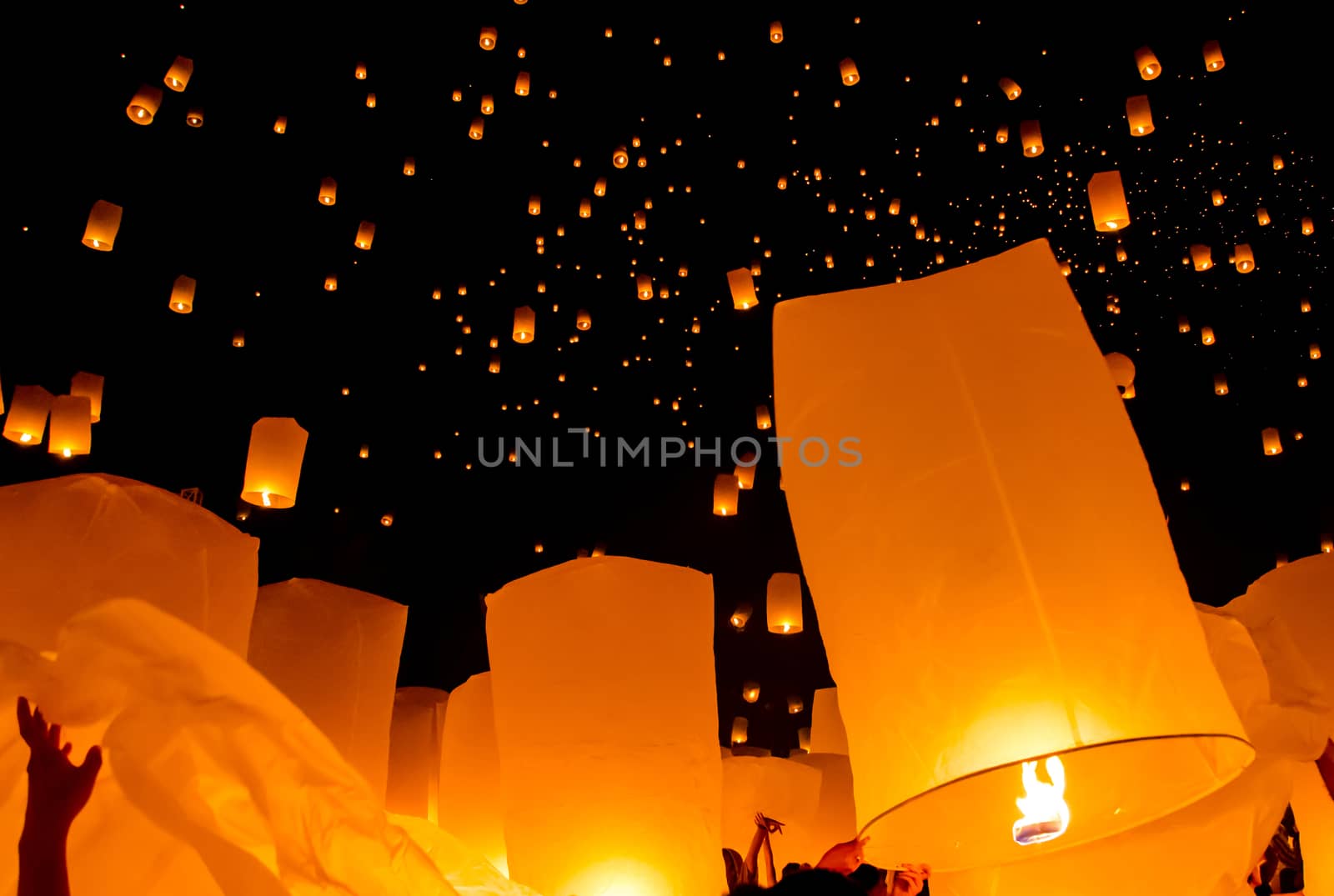 Floating lantern, Yi Peng Balloon Festival in Chiangmai, Thailand