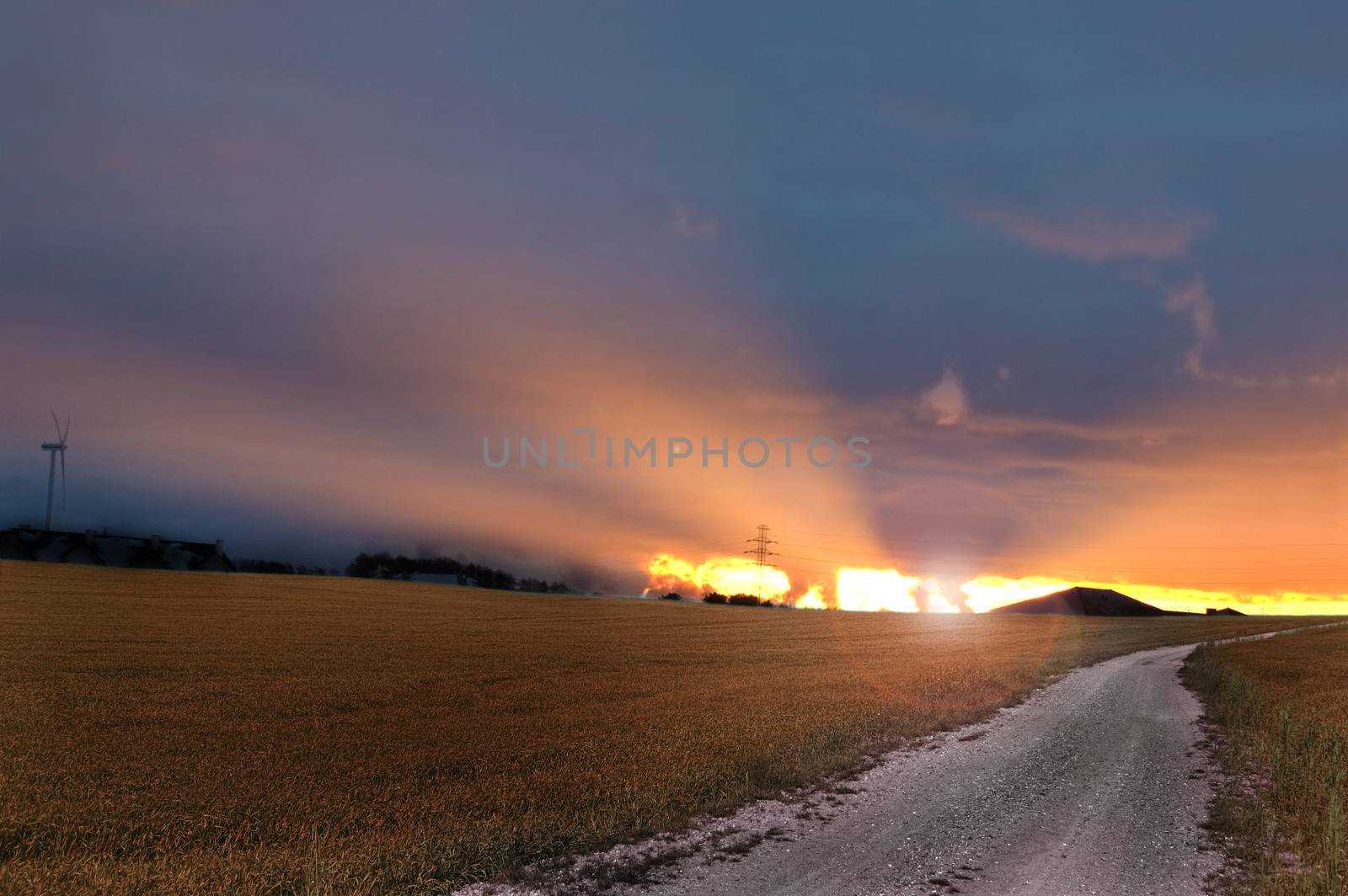 Picture of sundown over the field.