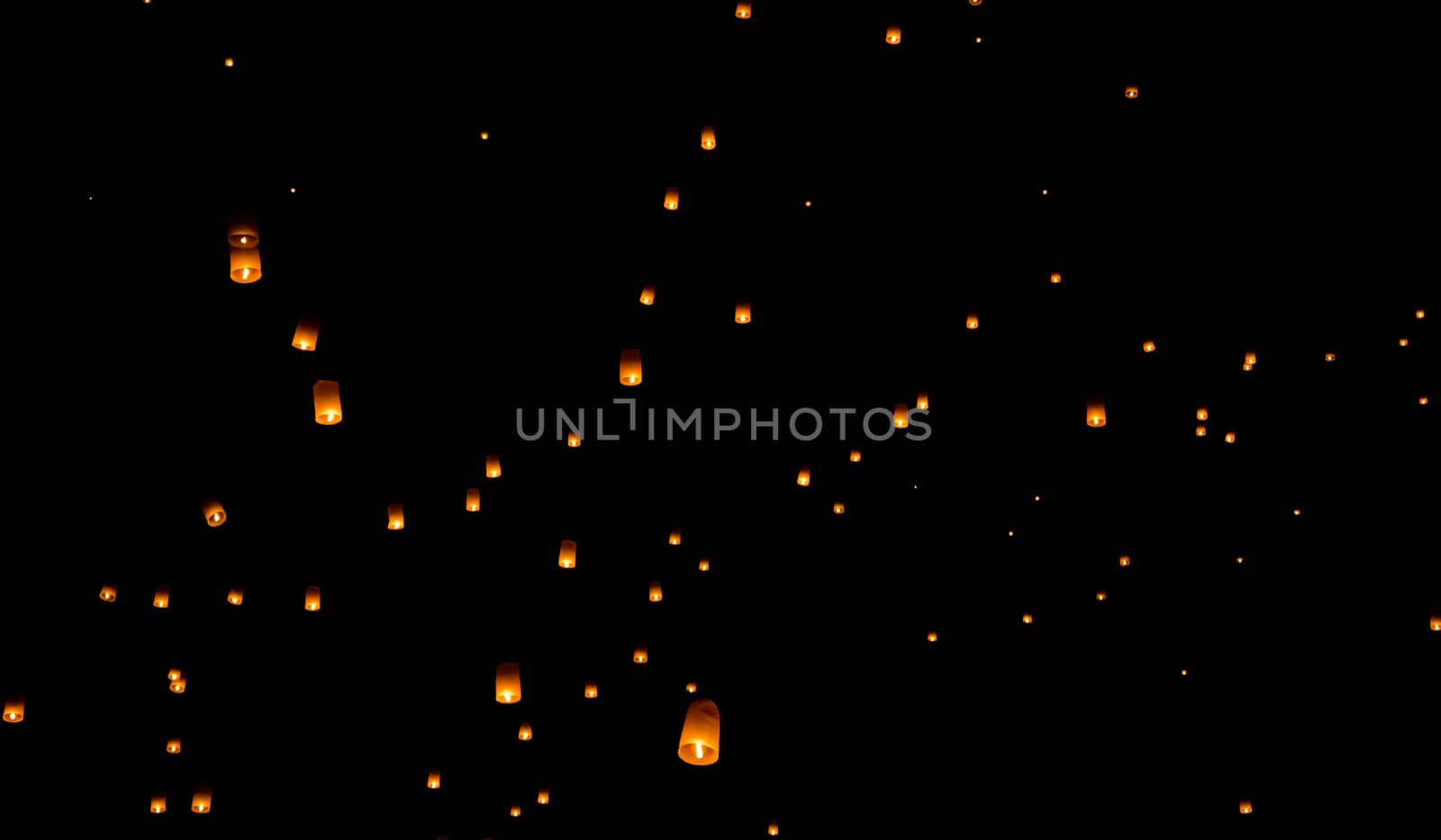Floating lantern, Yi Peng Balloon Festival in Chiangmai Thailand by pixbox77