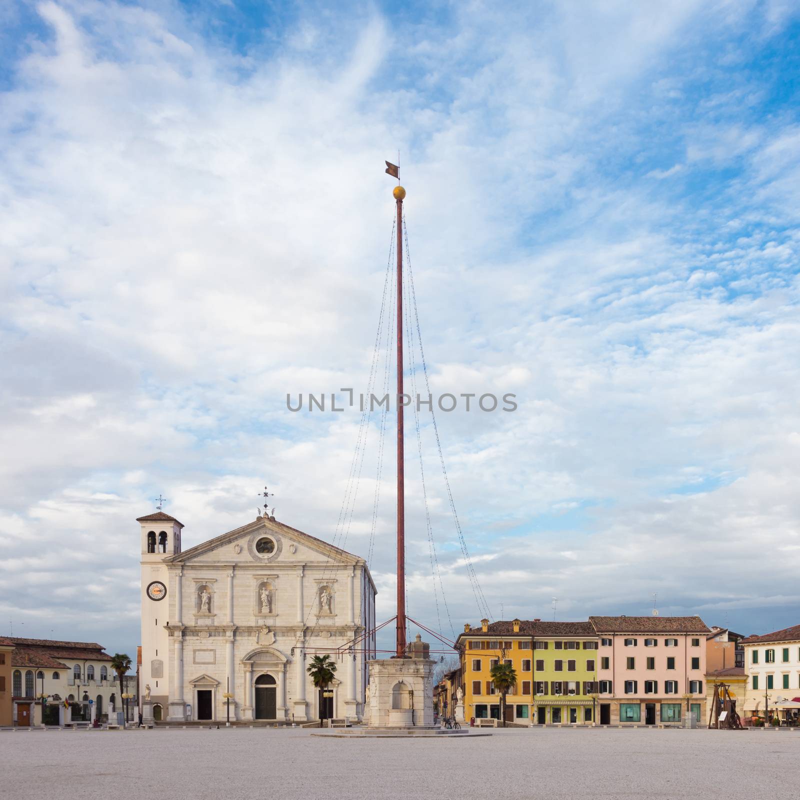 Main square of Palmanova, Italy. by kasto