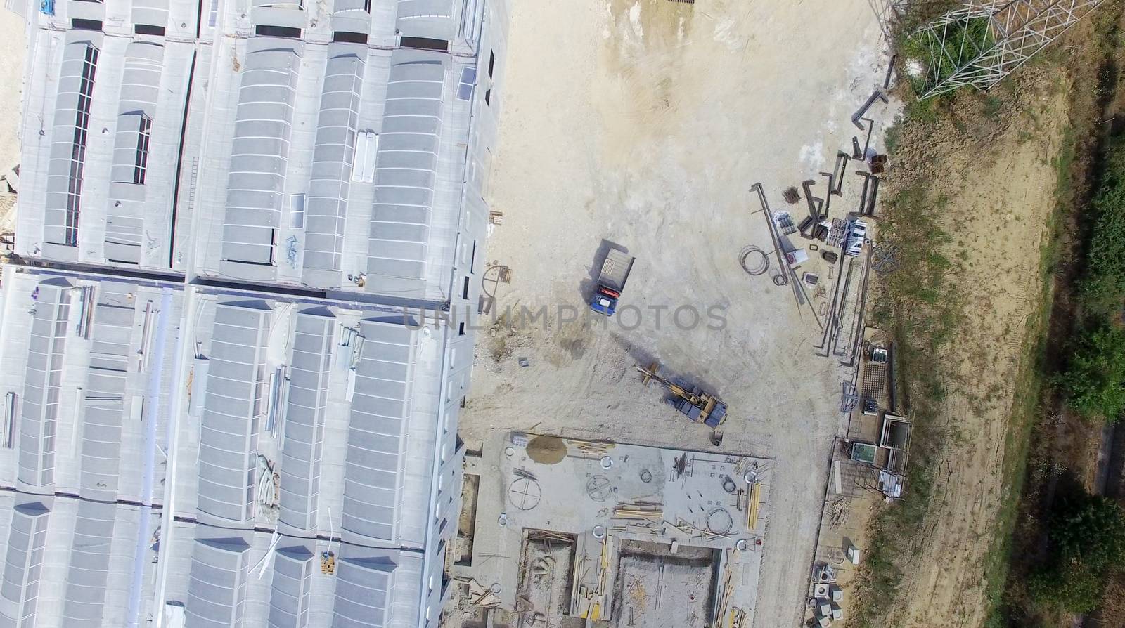 Overhead view of construction site.