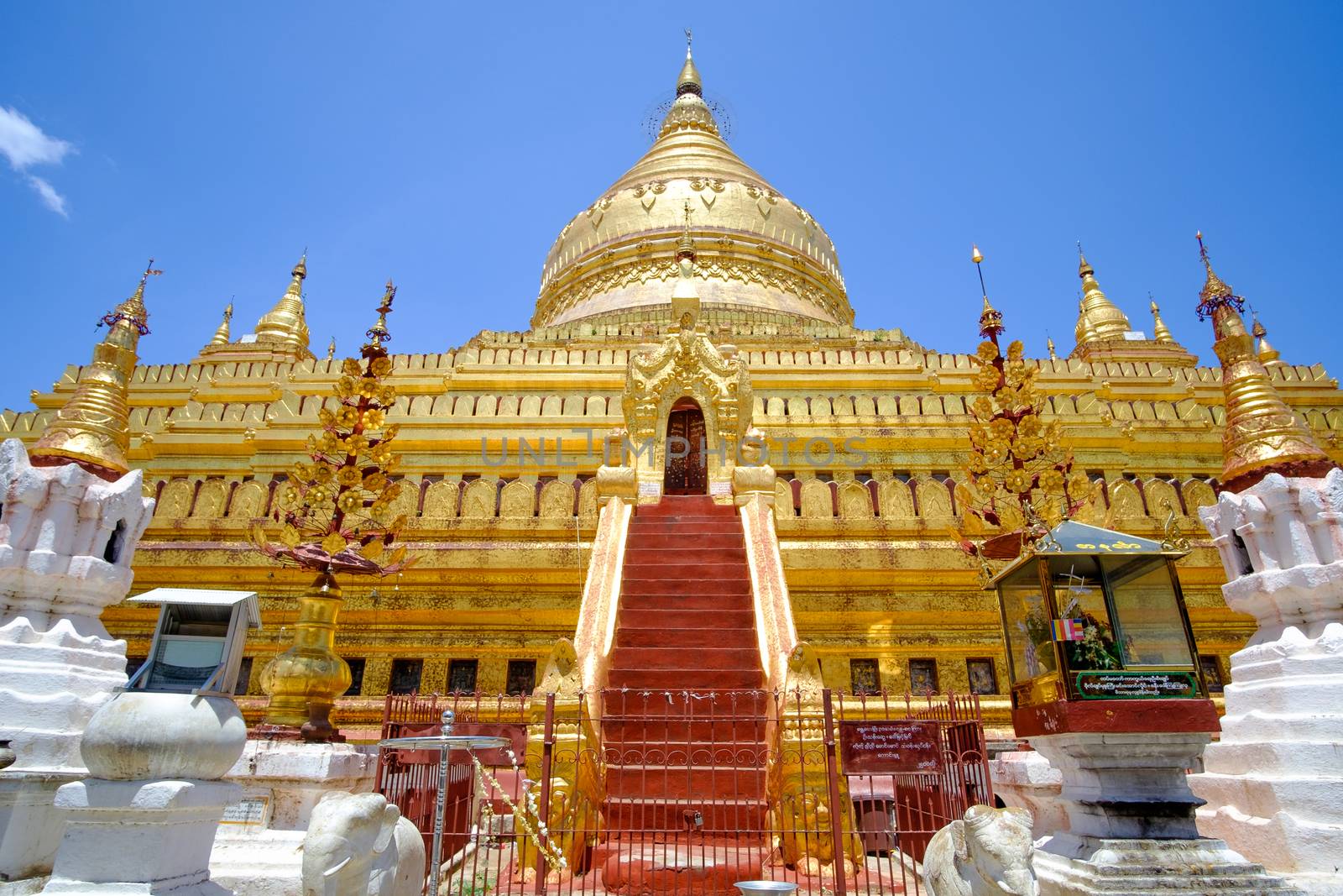 Scenic view of golden Shwezigon pagoda, Bagan, Myanmar by martinm303