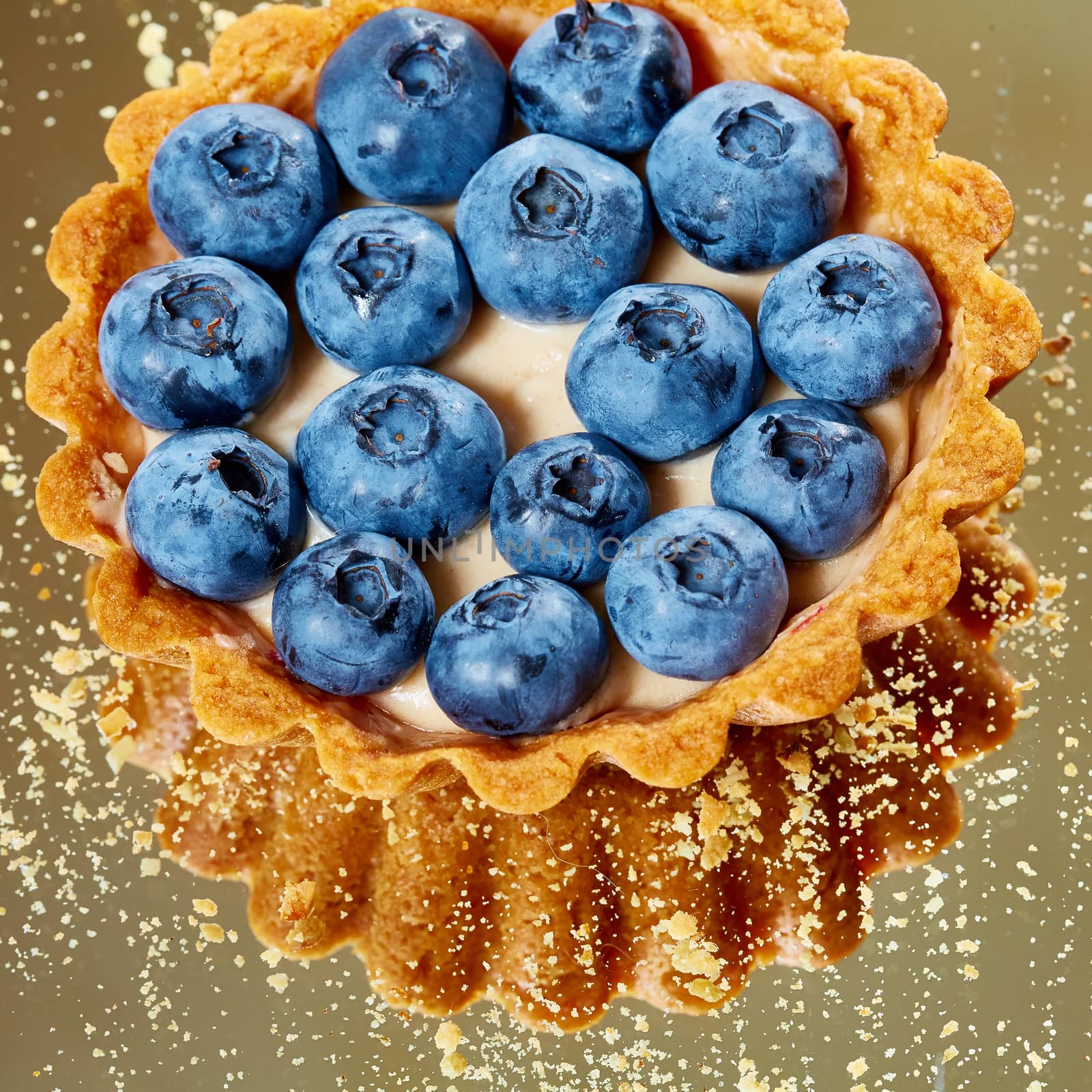 Tartlet with fresh blueberries  by sarymsakov