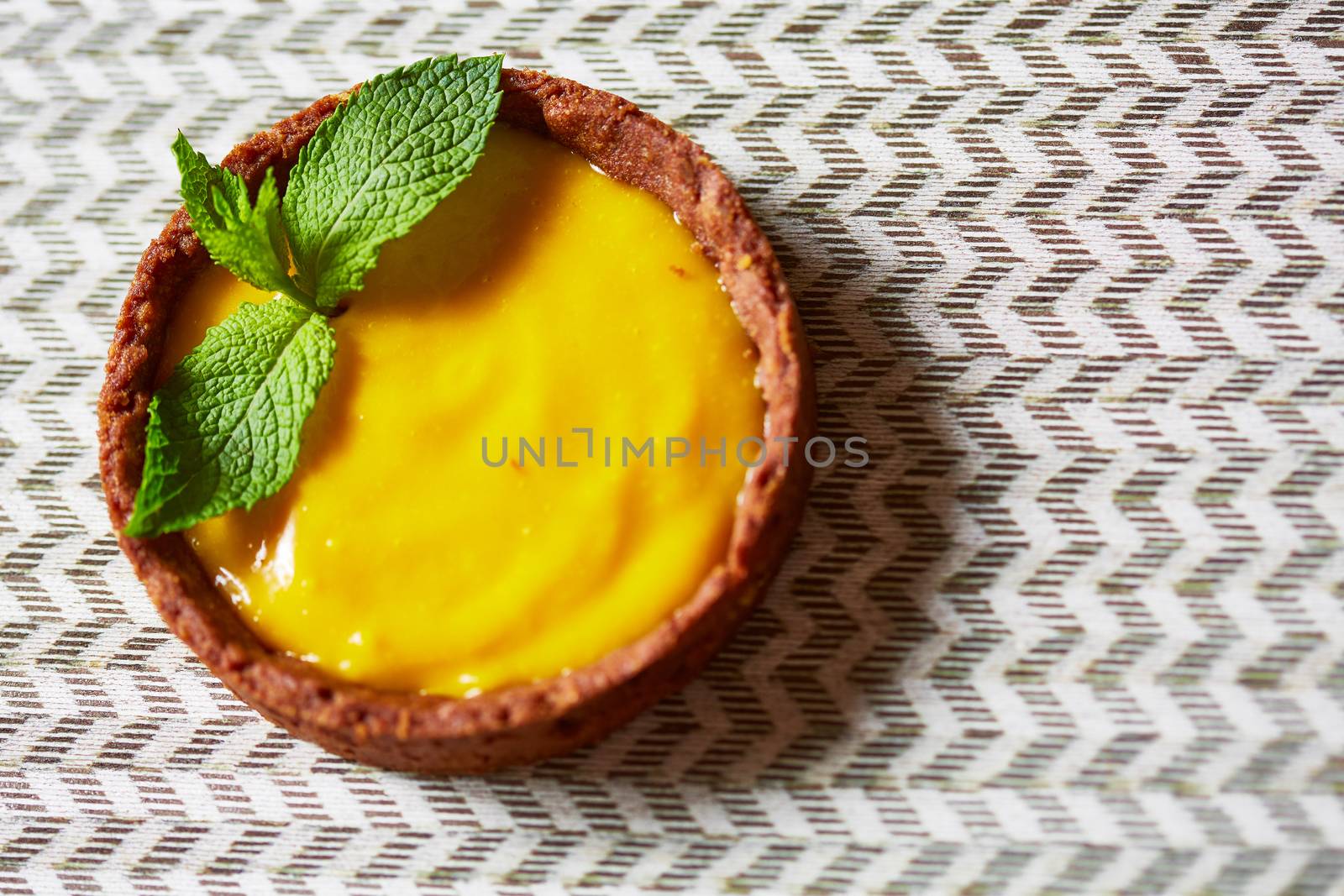 Sweet tartlets filled with cream  by sarymsakov