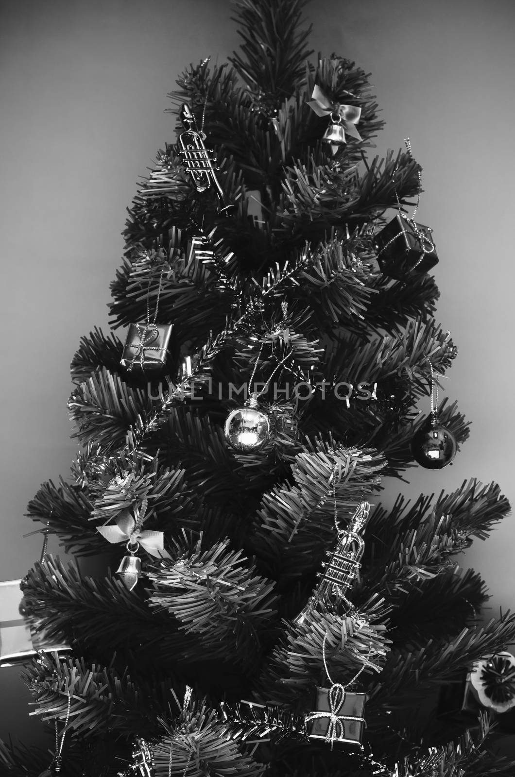 christmas tree black and white color tone style