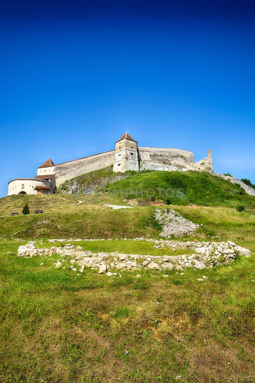 Ra?nov Citadel (Romanian: Cetatea R�?nov, German: Rosenauer Burg) is a historic monument and landmark in Romania. It is situated in R�snov, Bra?ov County, in the immediate vicinity of Bra?ov. by constantinhurghea