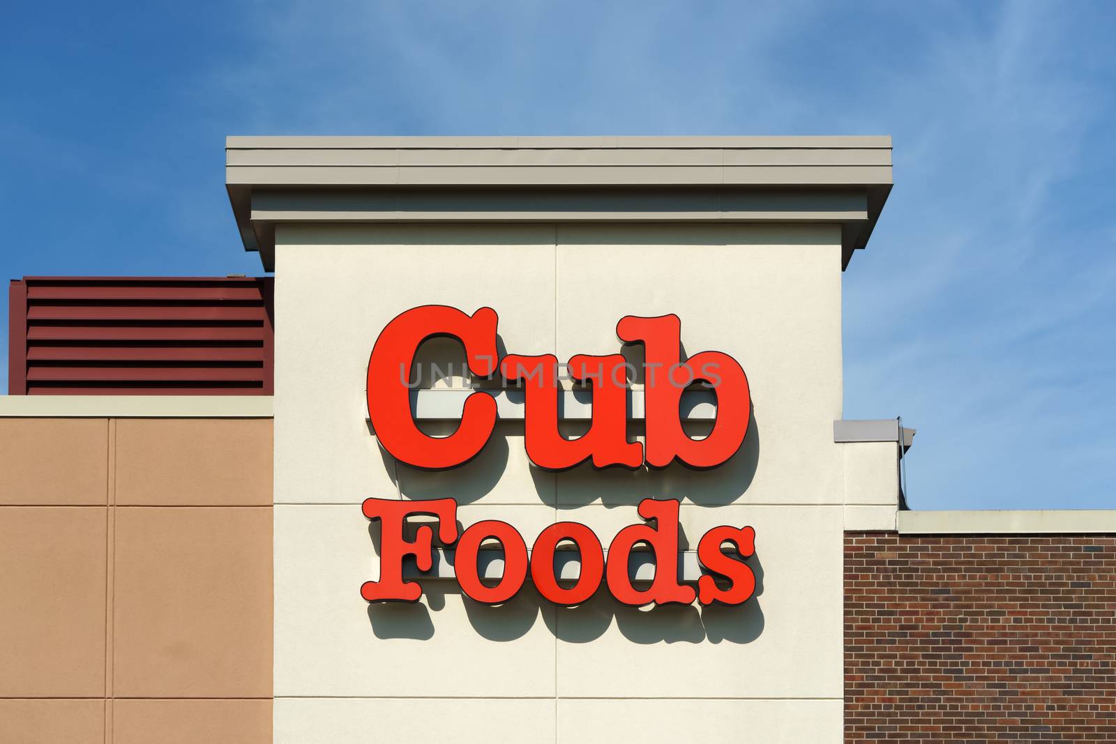 Cub Foods Exterior by wolterk