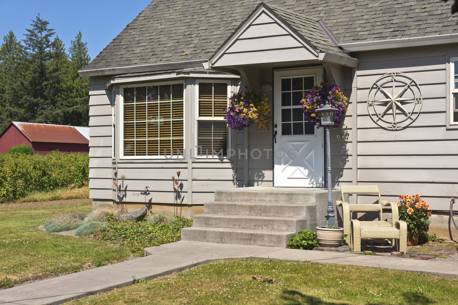 Country home and flower decoration in rural Oregon.