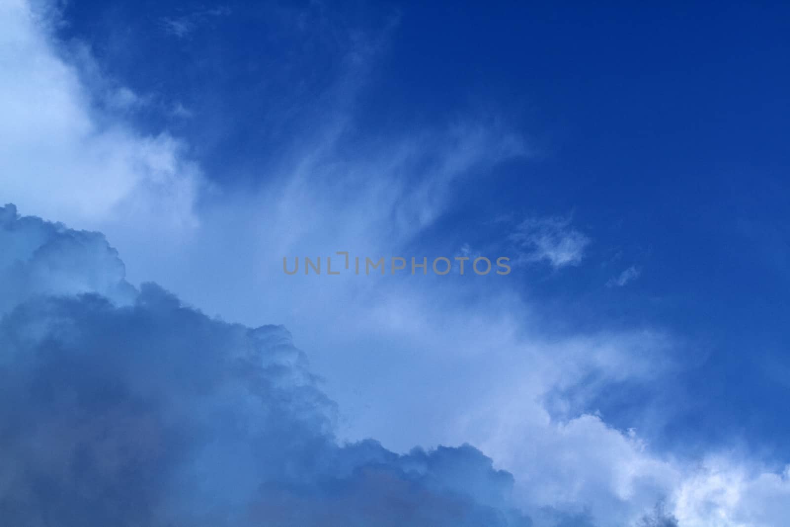 Clouds with blue sky by liewluck