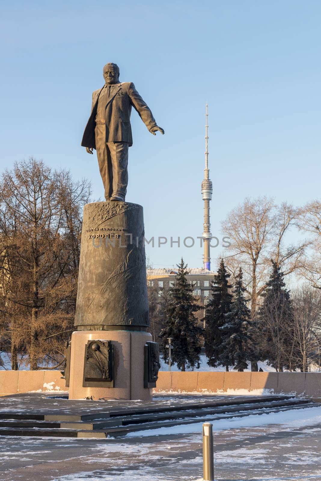 The famous monument at VDNKh in Moscow in winte