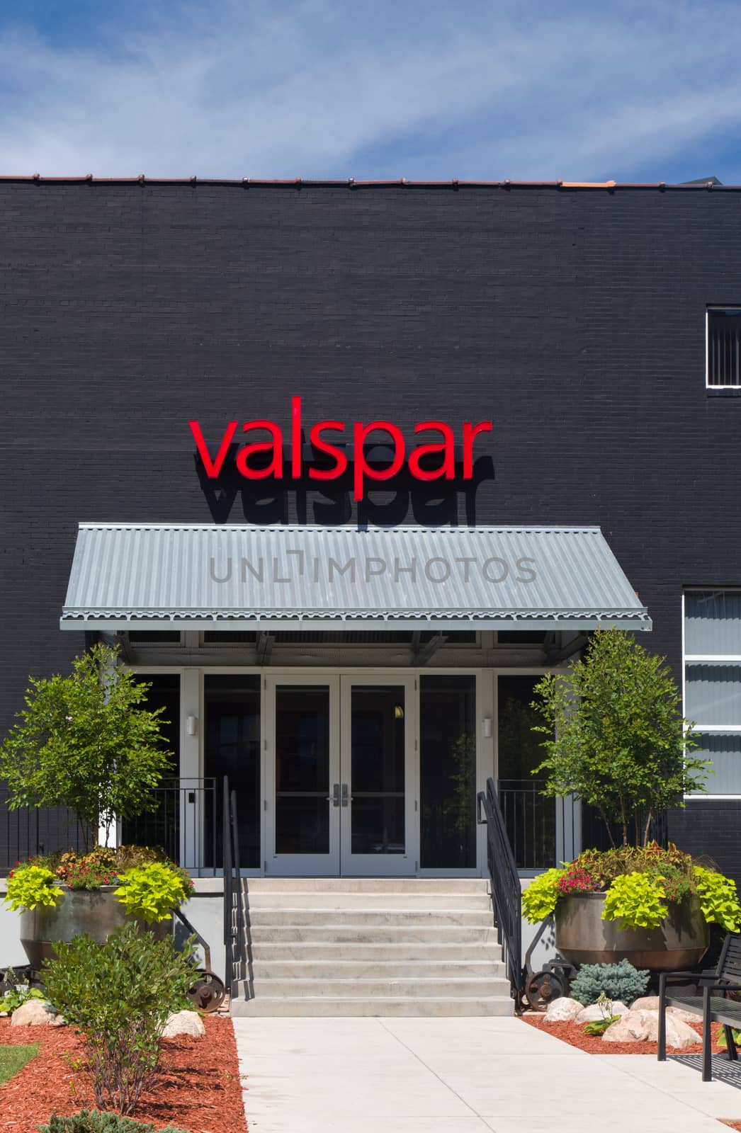 Valspar Corporate Headquarters Building by wolterk