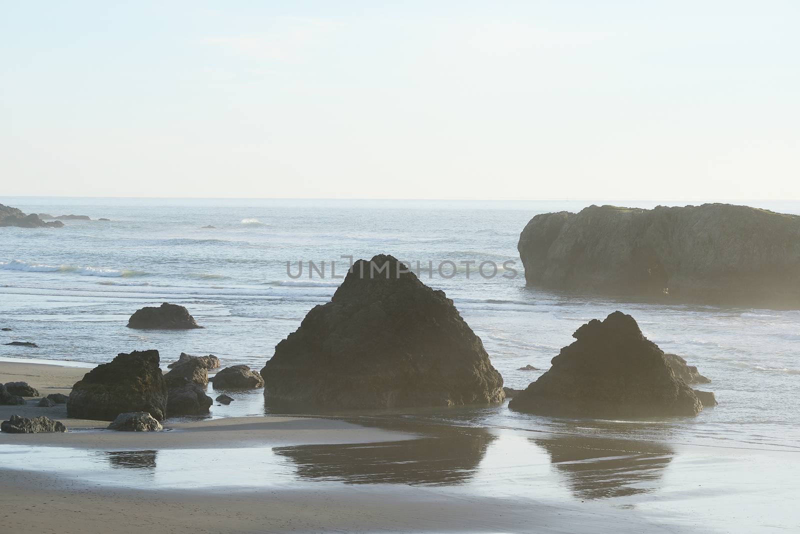 sea rock at oregon by porbital