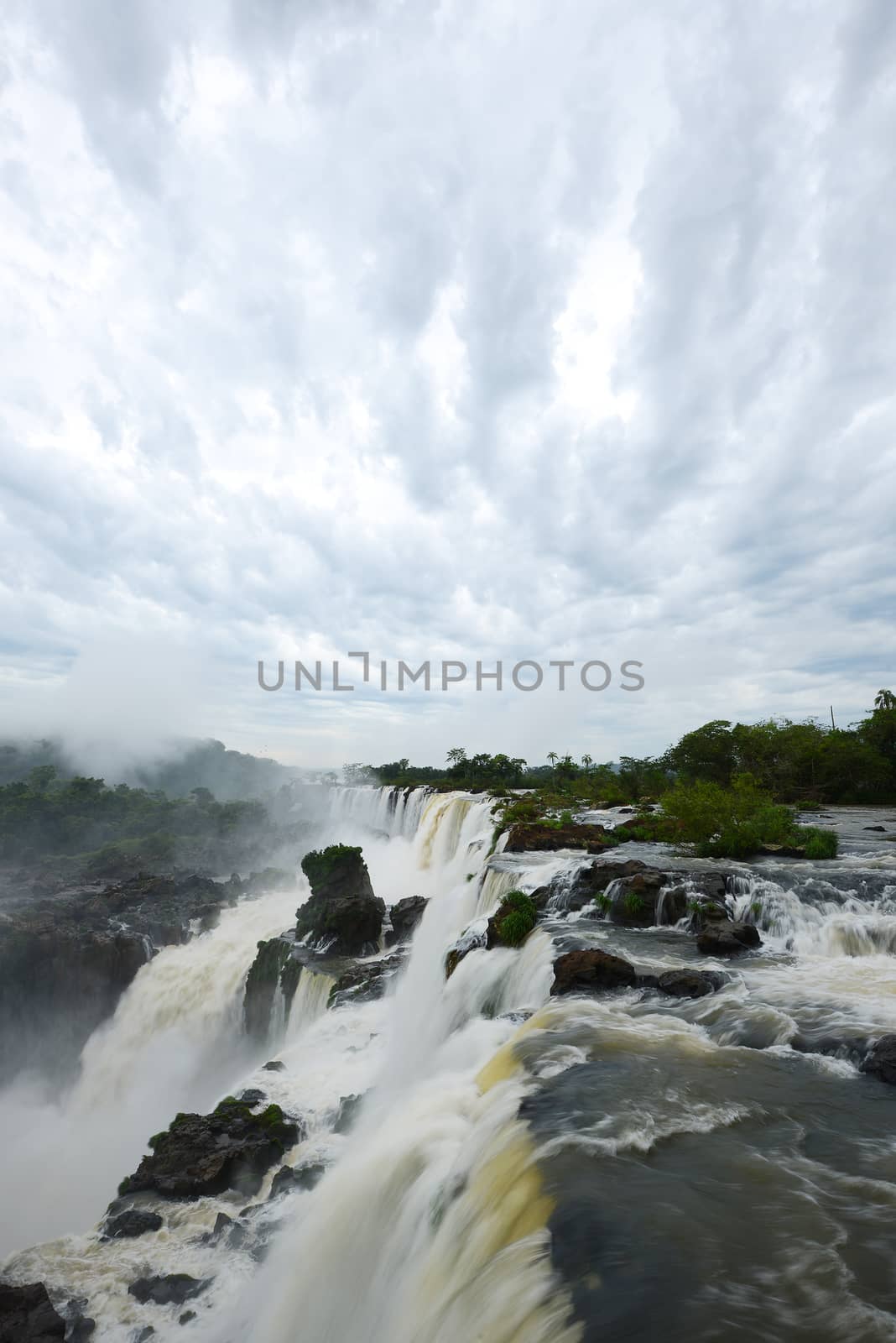 Iguazu by porbital