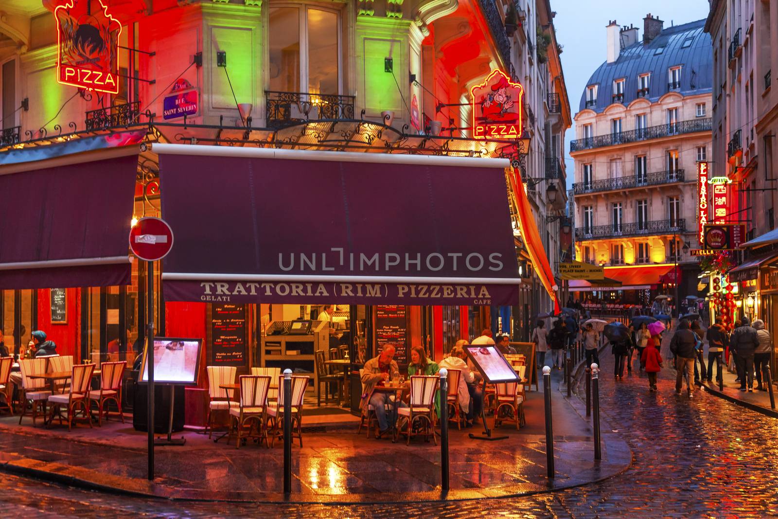 Wine Bars Restaurants Colorful Rainy Streets Tourists Lovers Walking Latin Quarter West Bank Seine Latin Quarter Rue De La Harpe Paris France