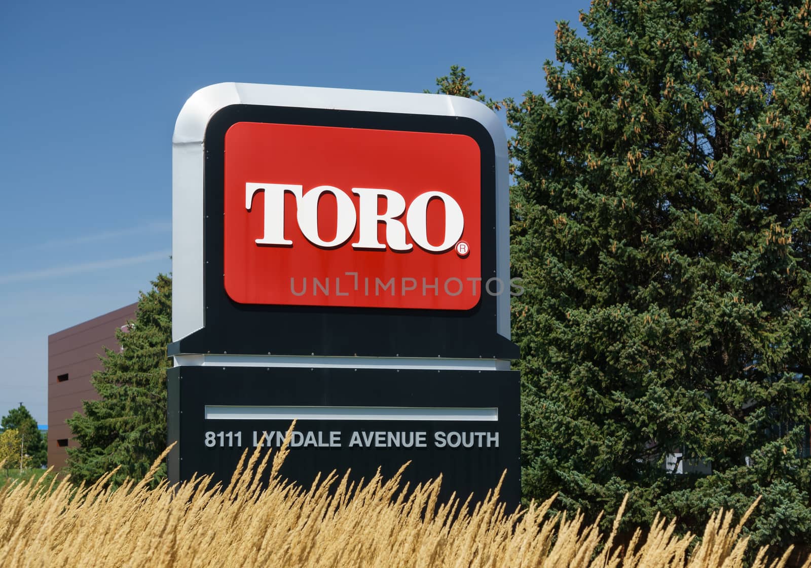 The Toro Company World Headquarters by wolterk