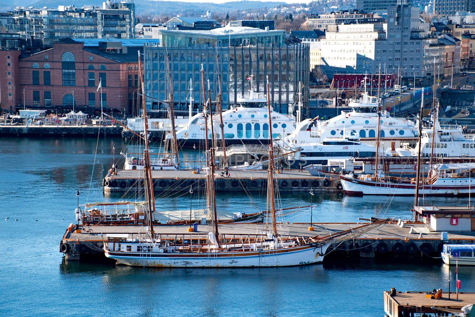 Harbour of Oslo, Norway by anderm