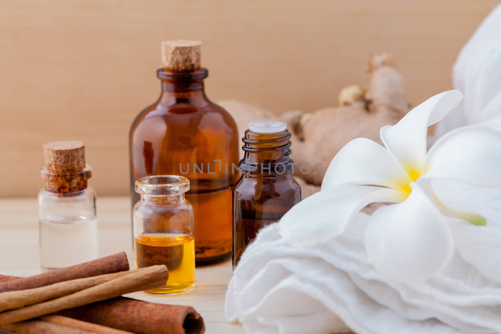 Spa Essential Oil - Natural Spas Ingredients for aroma aromather by kerdkanno