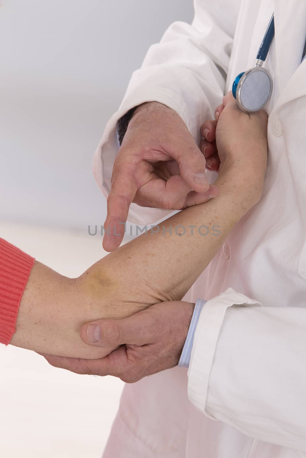 woman having elbow pain