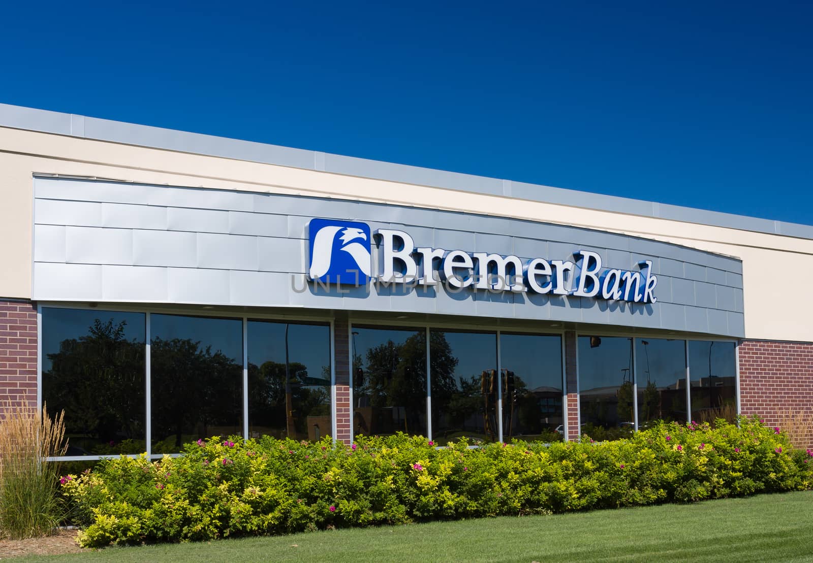 EDINA, MN/USA - AUGUST 11, 2015: Bremer Bank exterior. Bremer Bank is the name of the banks owned by the Bremer Financial Corporation.