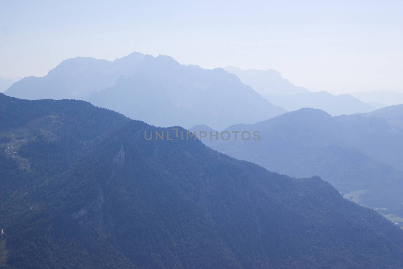 a beautiful view of the austrian Alps by miradrozdowski