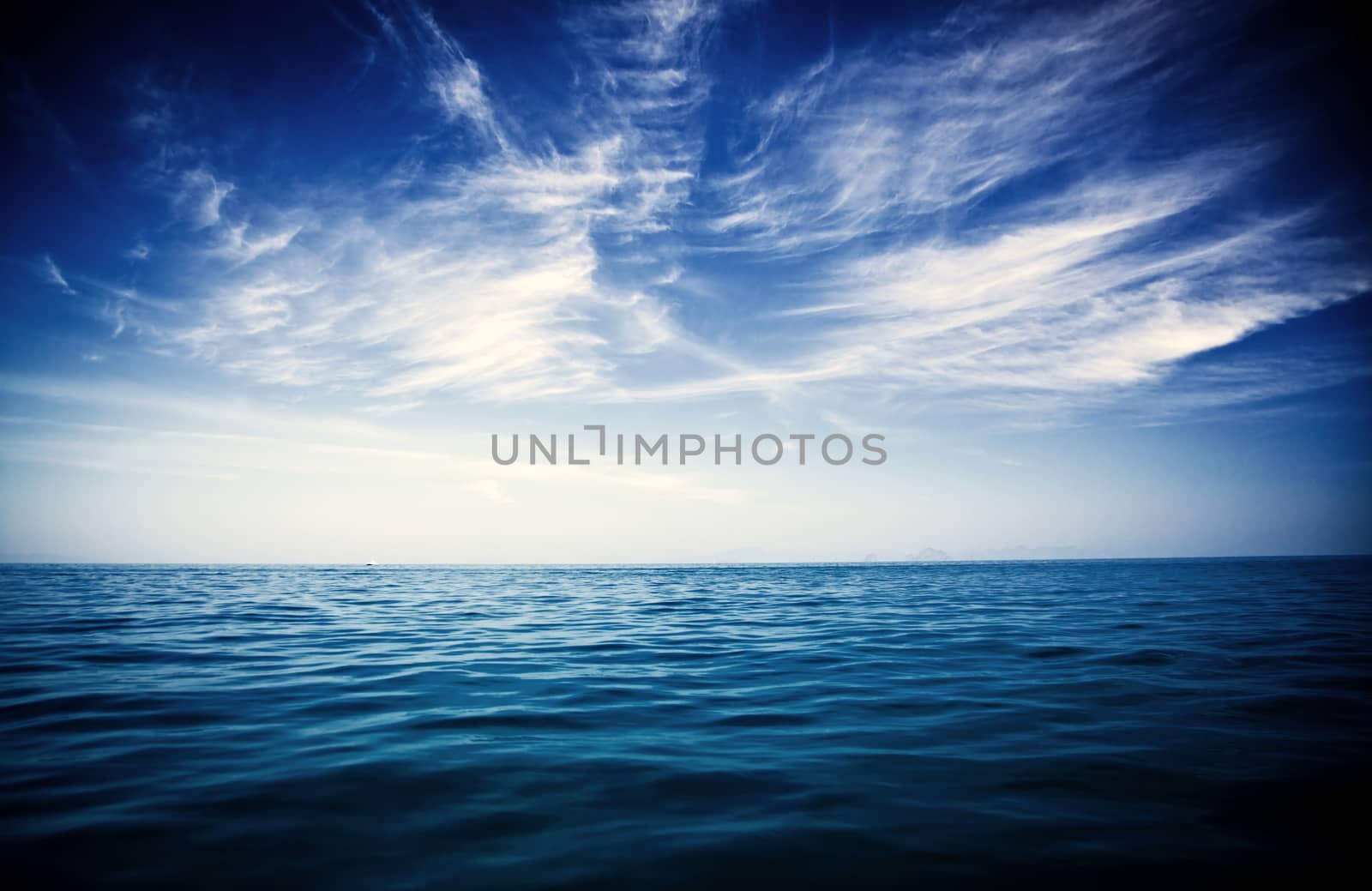 perfect sky and water of ocean