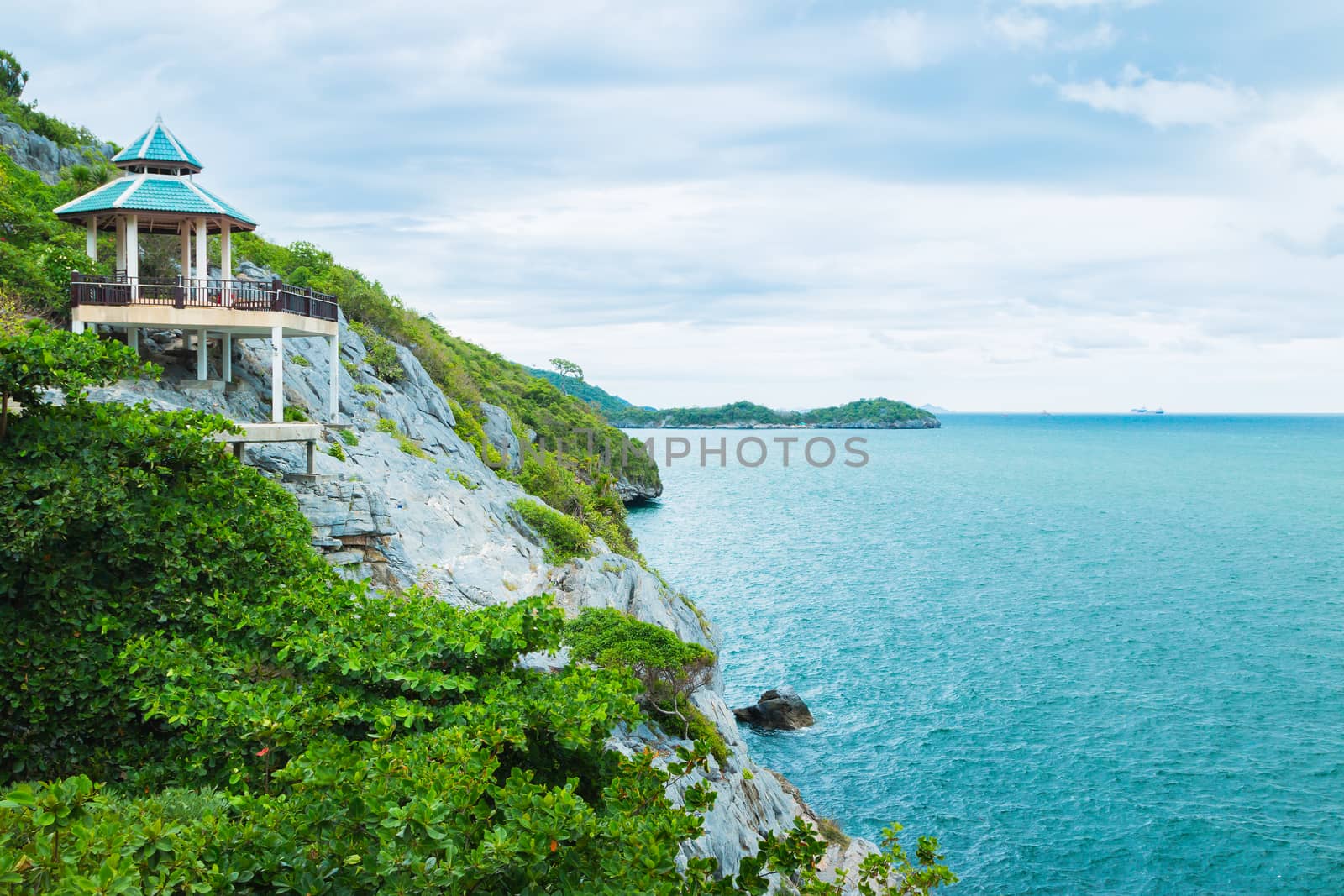 Beautiful viewpoint of the island and sea from is a famous attractions of Chonburi, Thailand