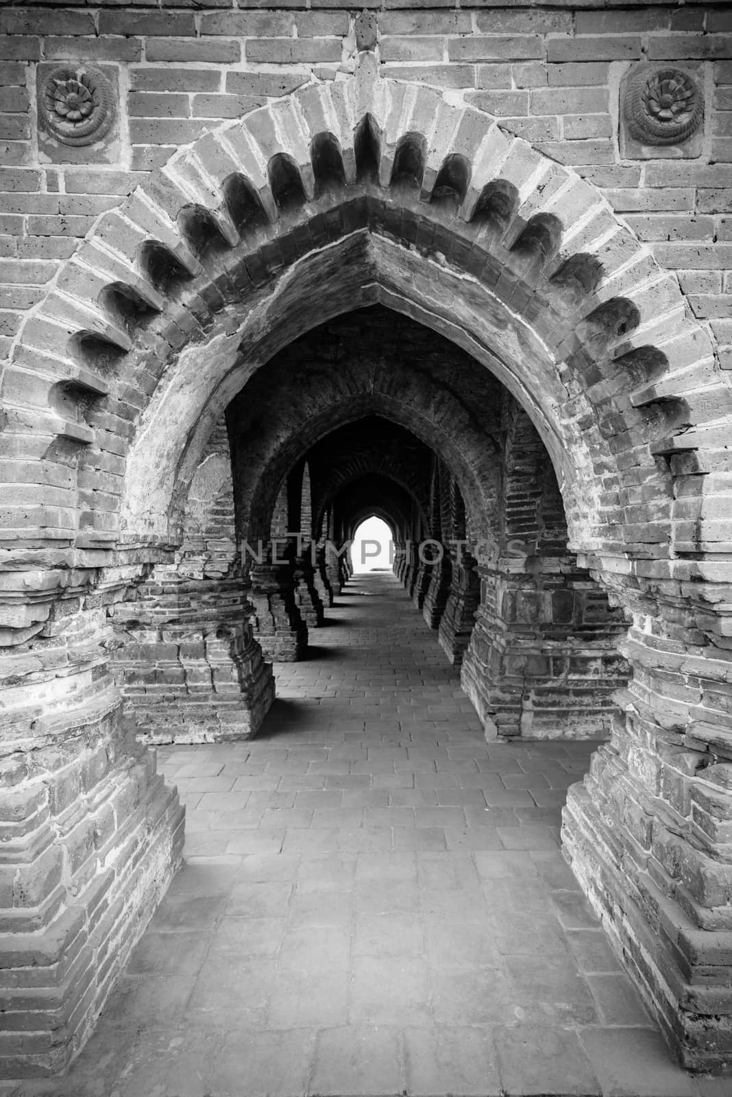 Beautiful symmetrical arches present in Rashmancha temple in Bishnupur, West Bengal, India