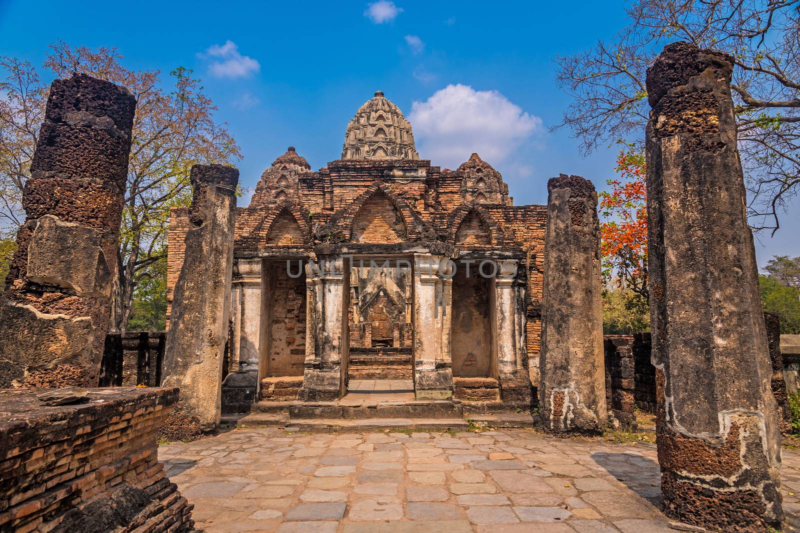 Wat si sawai ruins by neelsky
